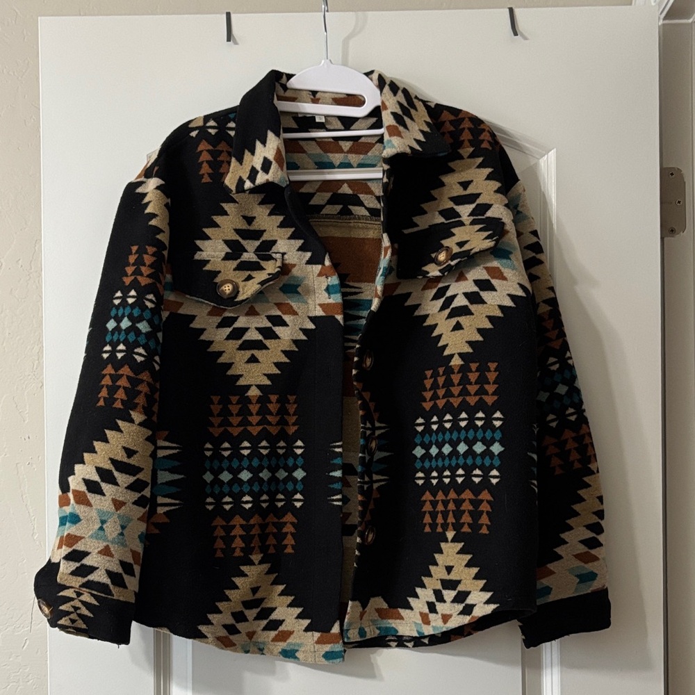 Southwestern Aztec-Pattern Utility Jacket in Black and Tan